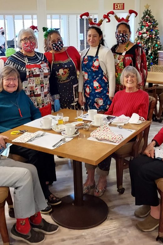 La Posada residents and staff - Christmas 2021