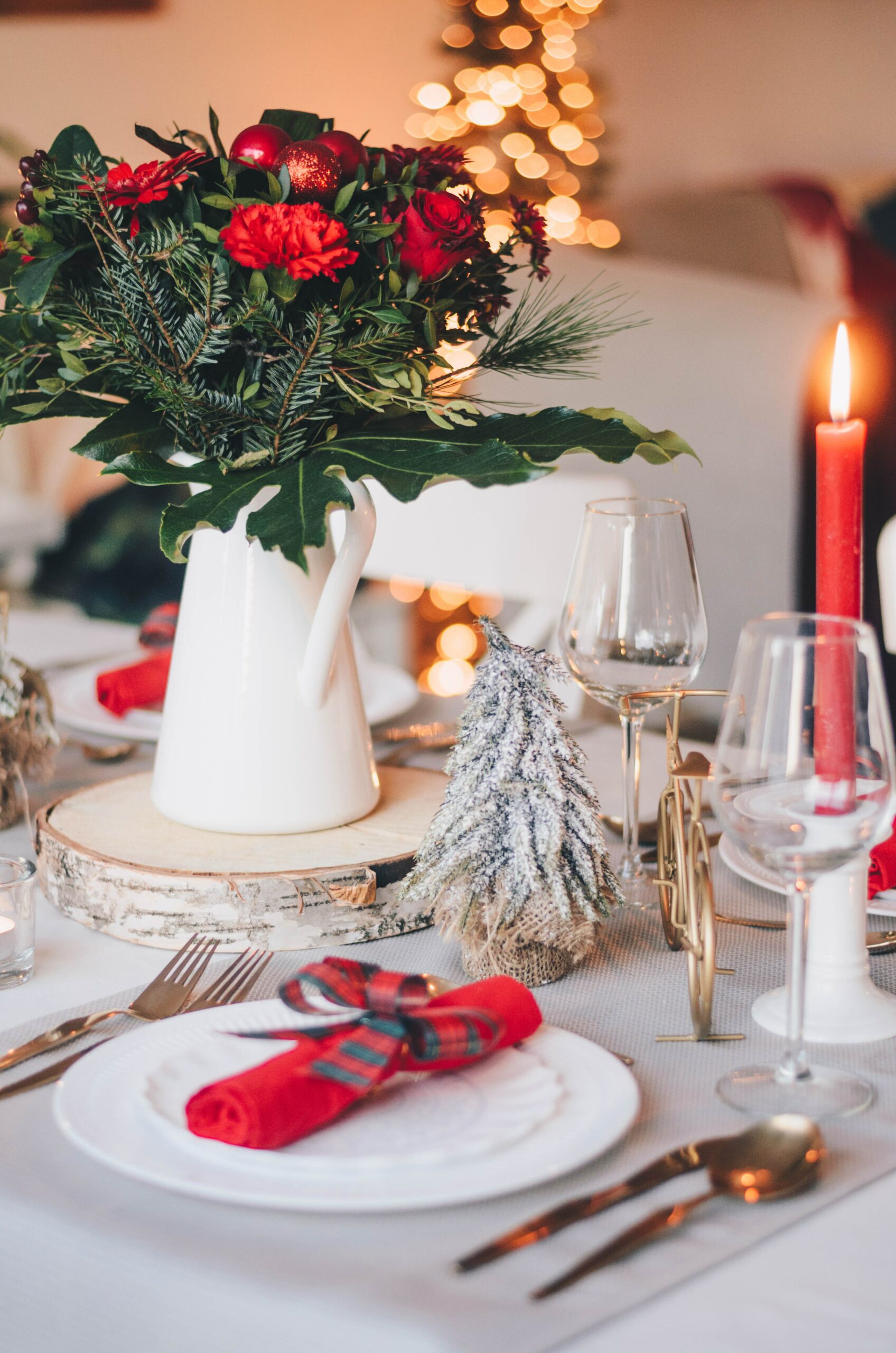 holiday dinner by libby penner on unsplash