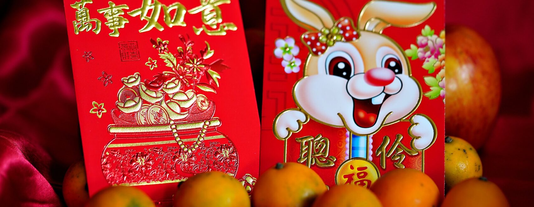 year of the rabbit red envelope and oranges by hartono subagio on pixabay