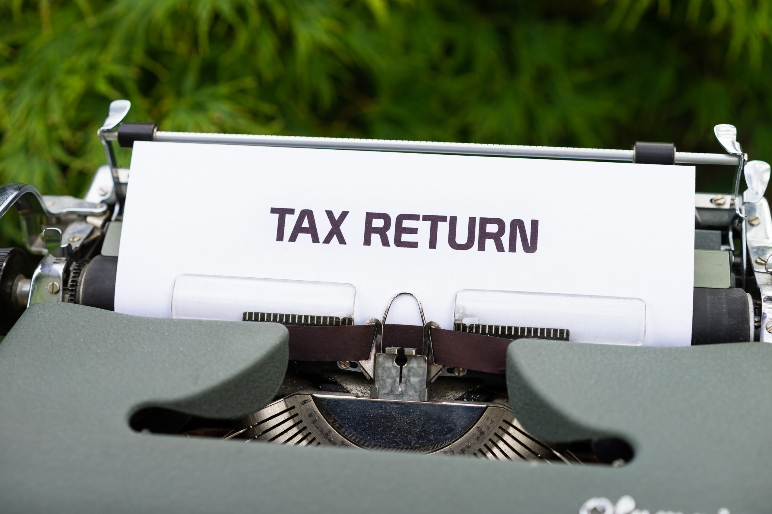 tax return by markus winkler on unsplash